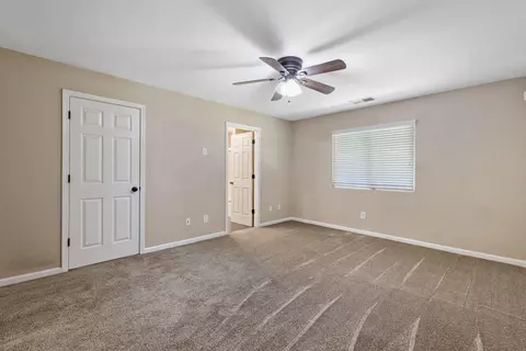 2427 E Dorothea Ave, Visalia, CA 93292 photo 25