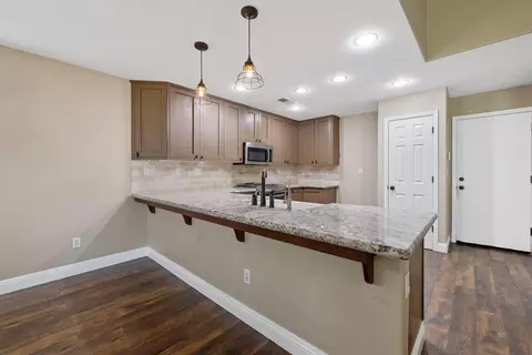 2427 E Dorothea Ave, Visalia, CA 93292 photo 13
