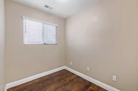 2427 E Dorothea Ave, Visalia, CA 93292 photo 22