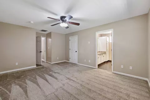 2427 E Dorothea Ave, Visalia, CA 93292 photo 26