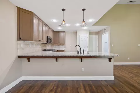 2427 E Dorothea Ave, Visalia, CA 93292 photo 11