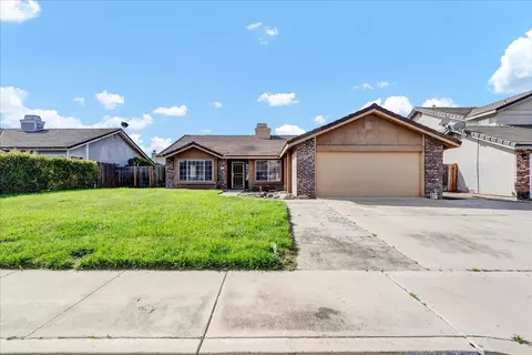 1673 W River Ave, Porterville, CA 93257