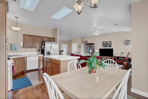 681 Sandcastle Ave, Lemoore, CA 93245 photo 18