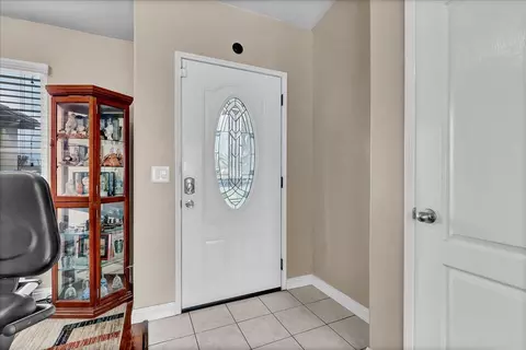681 Sandcastle Ave, Lemoore, CA 93245 photo 4
