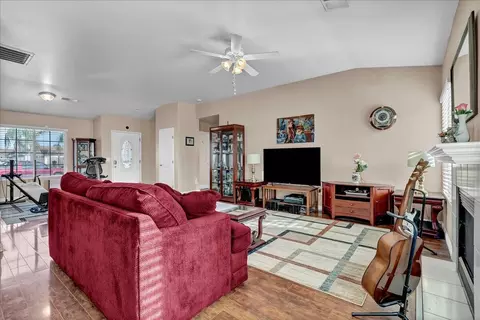 681 Sandcastle Ave, Lemoore, CA 93245 photo 11