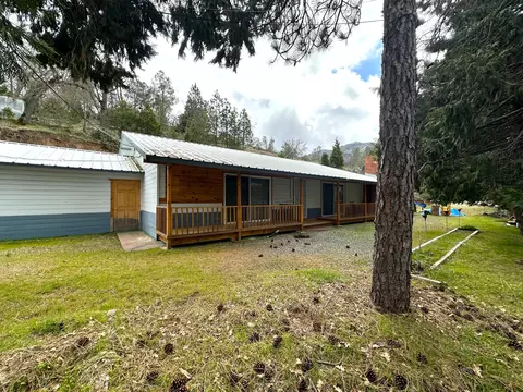 44929 Pine Flat Dr, California Hot Springs, CA 93207