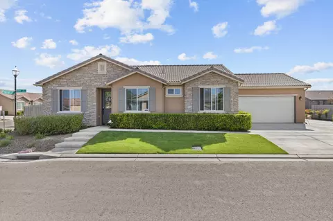 3248 N Kent St, Visalia, CA 93291
