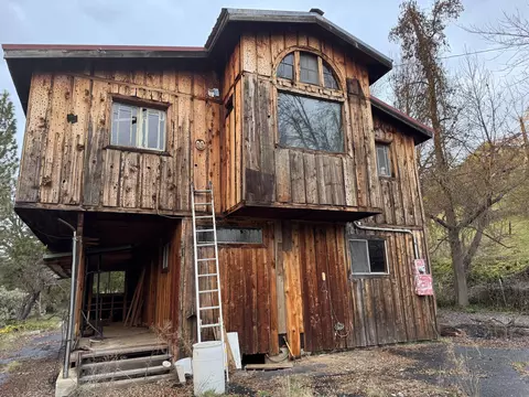 1440 Whitaker Forest Rd, Badger, CA 93603