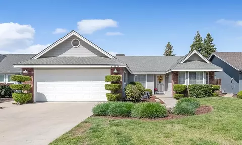 5814 W Crowley Ave, Visalia, CA 93291