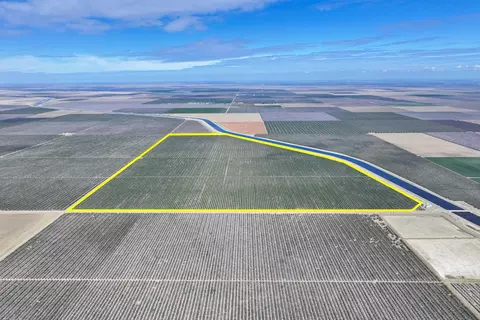 W Cerini Avenue, Cantua Creek, CA 93608