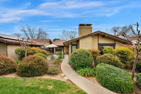 5133 N Poplar Ave, Fresno, CA 93704