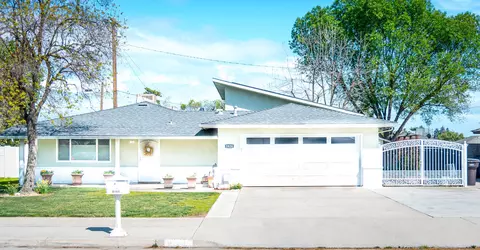 1624 N Oaks St, Tulare, CA 93274