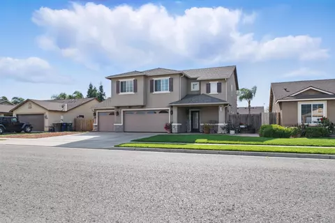 2857 Sauvignon St, Tulare, CA 93274