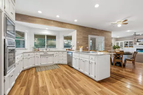 Kitchen - 2511 E Harter Ct, Visalia, CA 93292 photo 1 of 5