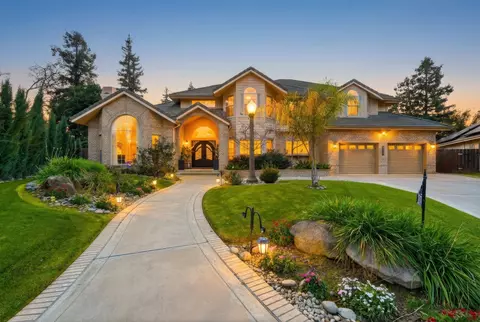 2511 E Harter Ct, Visalia, CA 93292