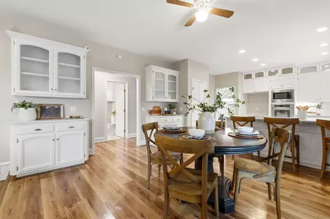 Dining - 2511 E Harter Ct, Visalia, CA 93292 photo 9 of 10