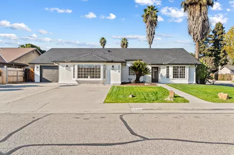 5910 W Judy Ct, Visalia, CA 93277