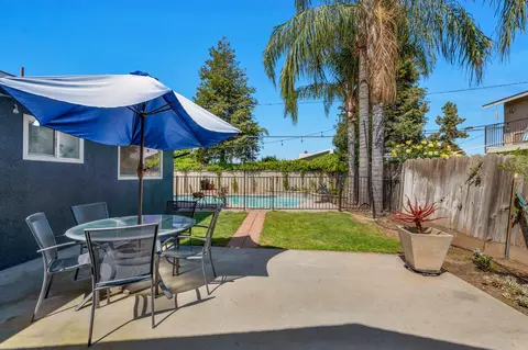 Exterior - 323 Plum St, Exeter, CA 93221 photo 7 of 14