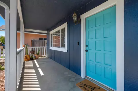 Exterior - 323 Plum St, Exeter, CA 93221 photo 5 of 14