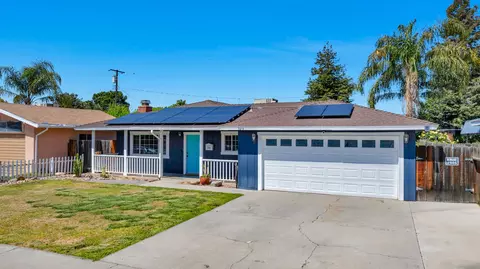 Exterior - 323 Plum St, Exeter, CA 93221 photo 3 of 14