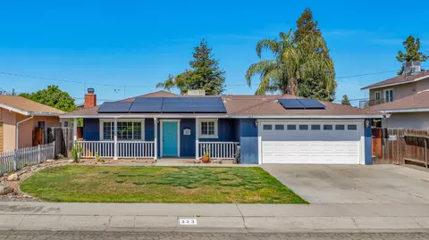 323 Plum St, Exeter, CA 93221