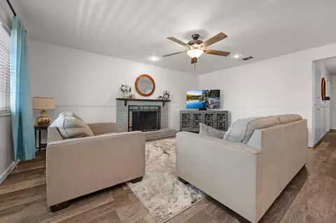 Living - 323 Plum St, Exeter, CA 93221 photo 2 of 2
