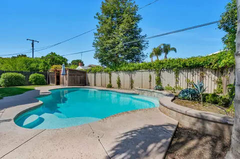 Exterior - 323 Plum St, Exeter, CA 93221 photo 9 of 14