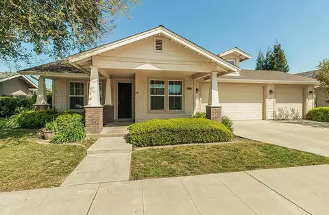 354 W Lilac Ave, Reedley, CA 93654