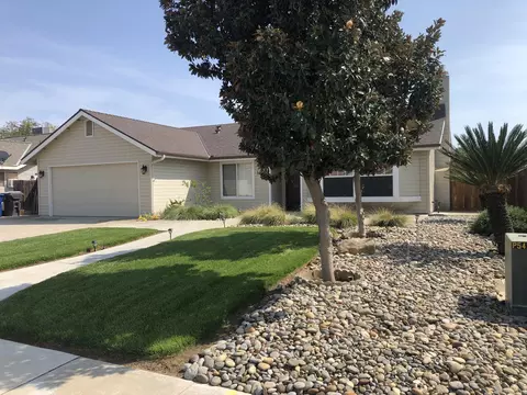 1124 Willow Ave, Exeter, CA 93221 photo 3