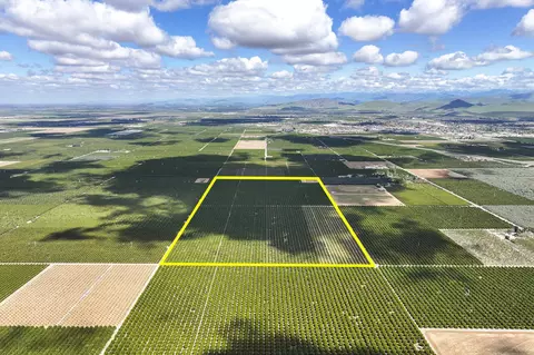 Avenue 216, Lindsay, CA 93247