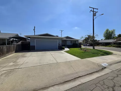 200 Sequoia Dr, Exeter, CA 93221