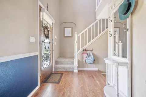 Entry Way - 601 Quail Ct, Exeter, CA 93221 photo 4 of 8