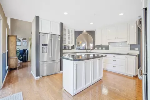 Kitchen - 601 Quail Ct, Exeter, CA 93221 photo 4 of 4