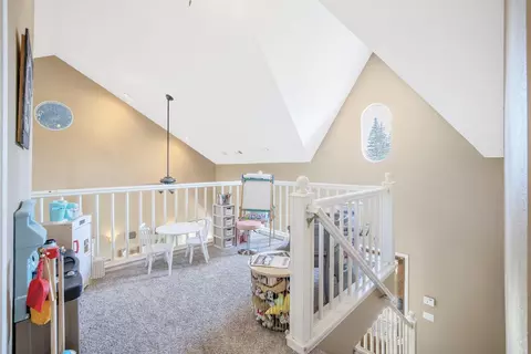 Entry Way - 601 Quail Ct, Exeter, CA 93221 photo 6 of 8