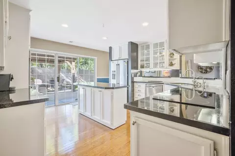 Kitchen - 601 Quail Ct, Exeter, CA 93221 photo 3 of 4