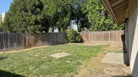 2030 E Andrea Ct, Visalia, CA 93292 photo 19