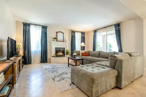 Living - 6138 W Delaware Ct, Visalia, CA 93277 photo 2 of 5