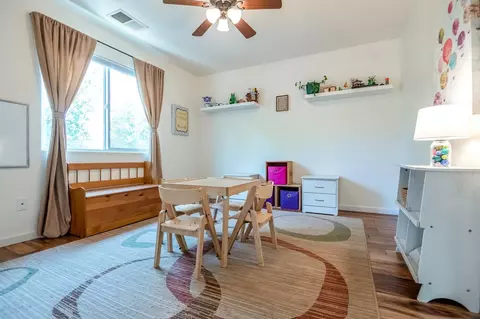 Bedroom - 6138 W Delaware Ct, Visalia, CA 93277 photo 7 of 8