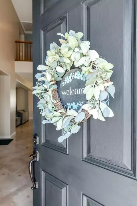 Entry Way - 6138 W Delaware Ct, Visalia, CA 93277 photo 2 of 16