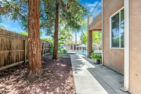 Exterior - 6138 W Delaware Ct, Visalia, CA 93277 photo 8 of 29