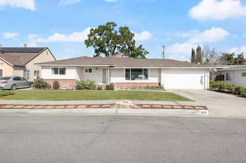 600 N Villa Ave, Dinuba, CA 93618