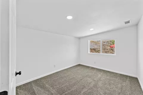 318 E 11th St, Hanford, CA 93230 photo 20