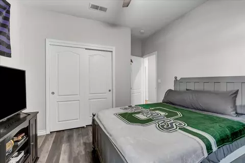 1218 N Leila St, Visalia, CA 93291 photo 15