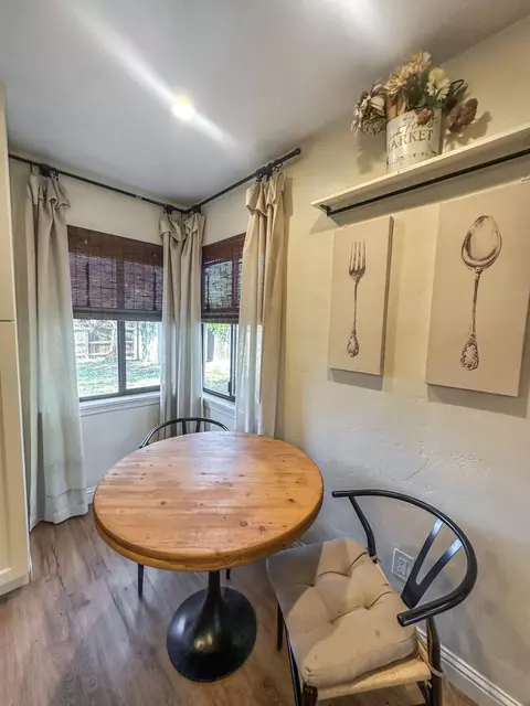 964 E Academy Ave, Tulare, CA 93274 photo 8