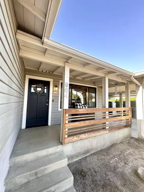 964 E Academy Ave, Tulare, CA 93274 photo 2