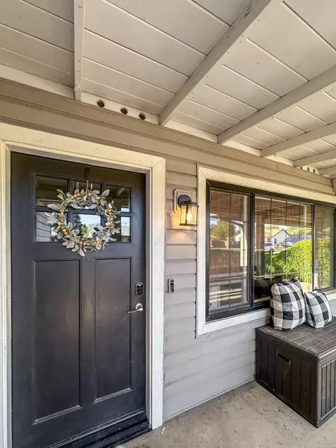 964 E Academy Ave, Tulare, CA 93274 photo 3