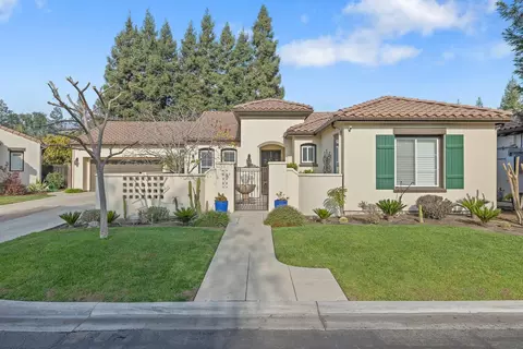 5446 Oakridge Ave, Visalia, CA 93291