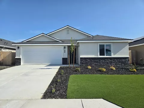 7070 Elm St, Visalia, CA 93291