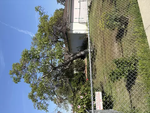 102 Granite St, Visalia, CA 93291