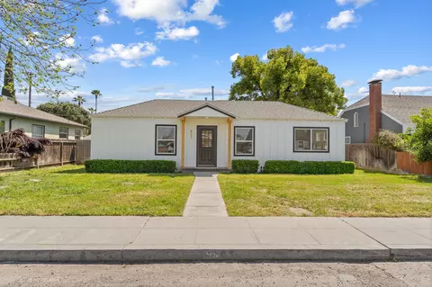 837 E Apricot Ave, Tulare, CA 93274